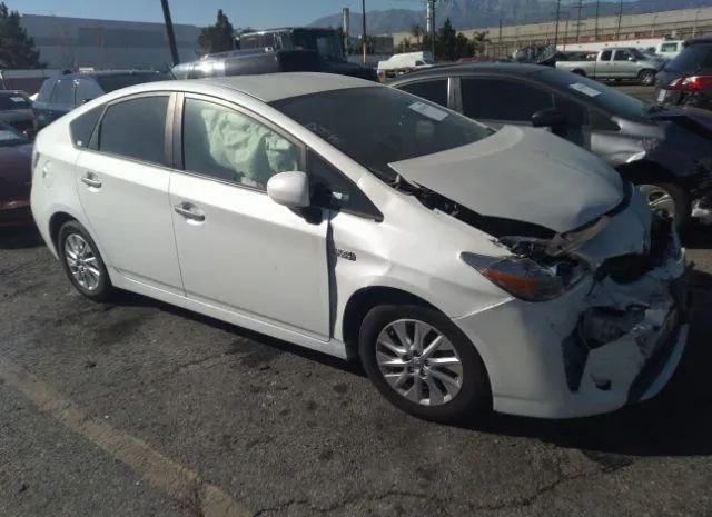 Toyota Prius plug-in (2015)