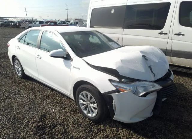 Toyota Camry hybrid (2016)