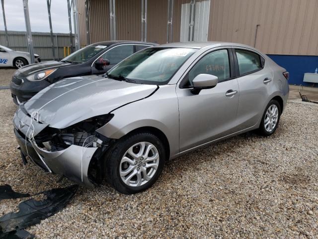 Toyota Scion ia (2016)