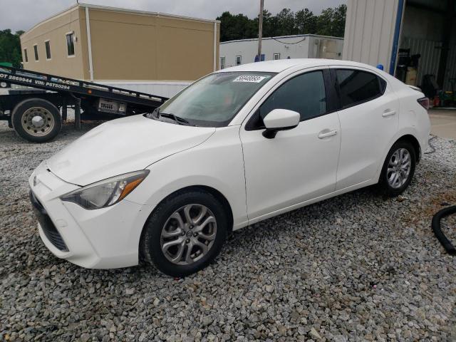 Toyota Scion ia (2016)