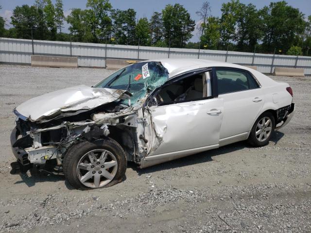 Toyota Avalon xl (2010)