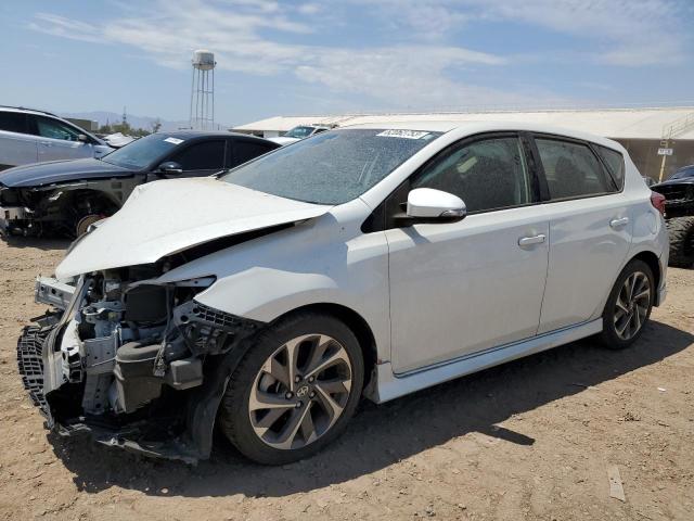 Toyota Scion im (2016)