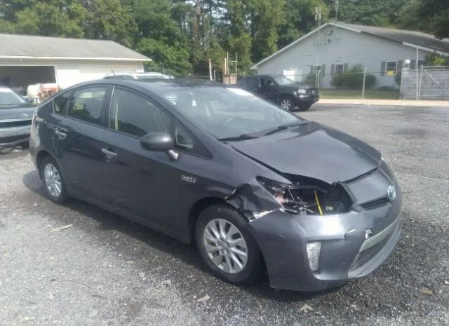 Toyota Prius plug-in (2013)
