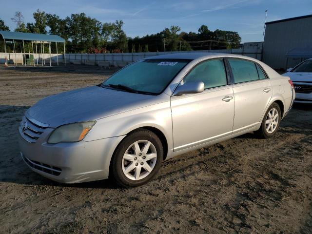 Toyota Avalon xl (2006)