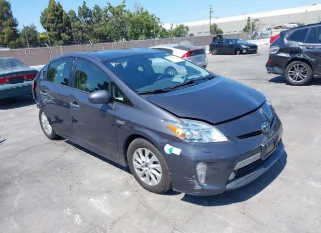 Toyota Prius plug-in (2013)