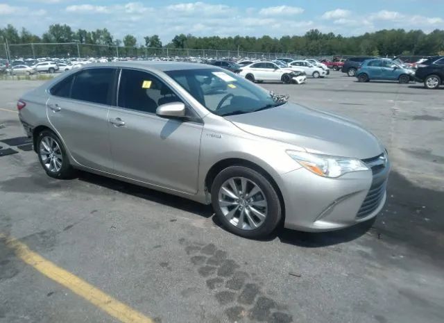 Toyota Camry hybrid (2015)