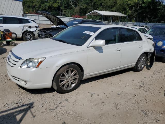 Toyota Avalon xl (2006)