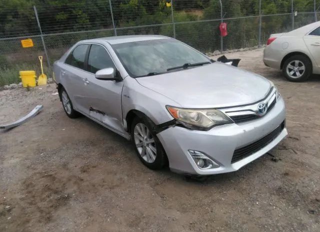 Toyota Camry hybrid (2013)
