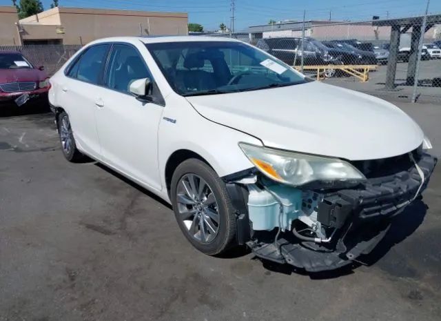 Toyota Camry hybrid (2015)