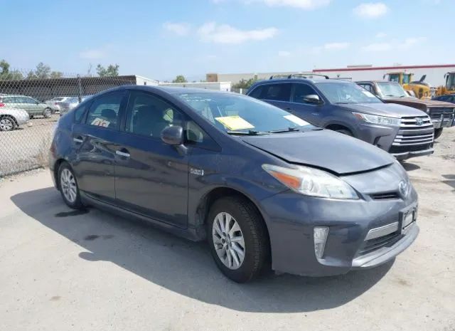 Toyota Prius plug-in (2014)