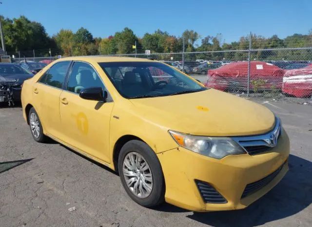 Toyota Camry hybrid (2014)