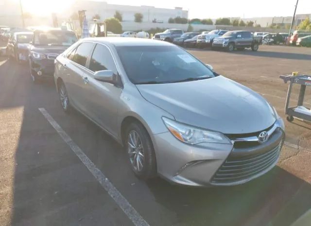 Toyota Camry hybrid (2016)