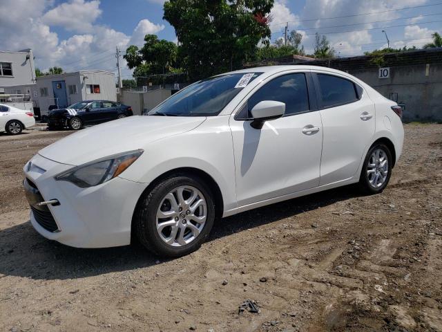 Toyota Scion ia (2016)