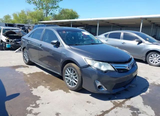 Toyota Camry hybrid (2013)