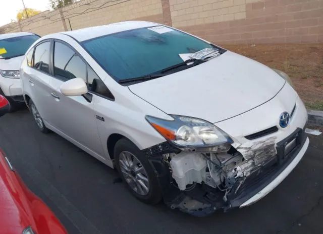 Toyota Prius plug-in (2014)