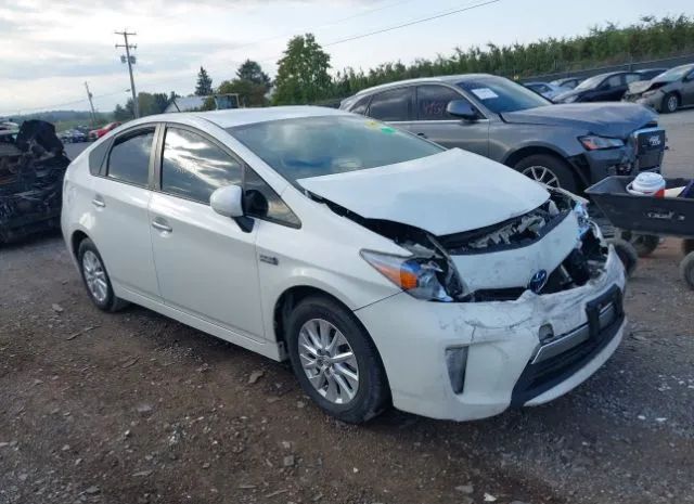 Toyota Prius plug-in (2014)