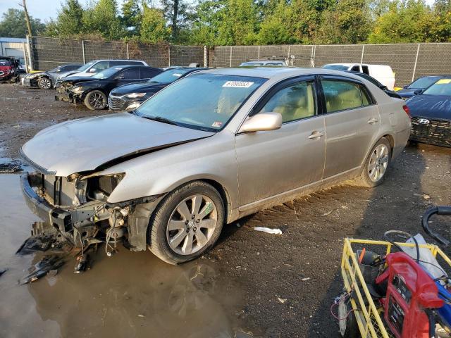 Toyota Avalon xl (2005)