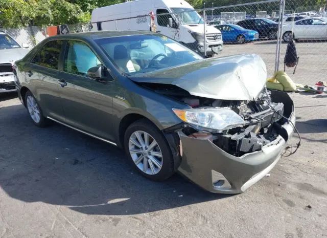 Toyota Camry hybrid (2014)