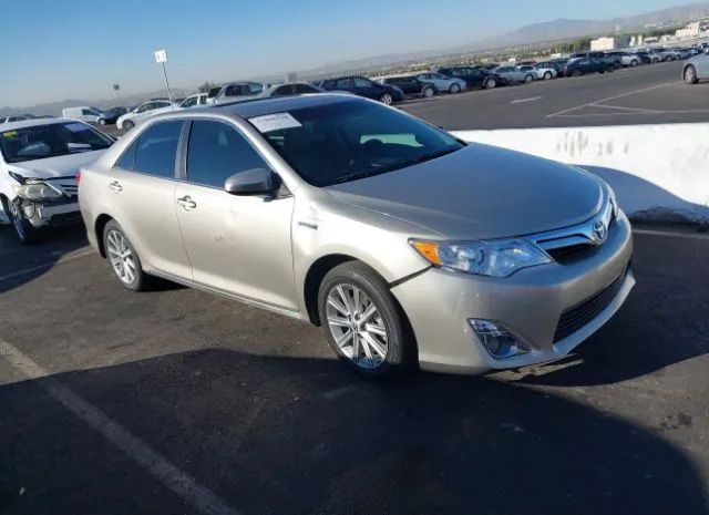 Toyota Camry hybrid (2014)