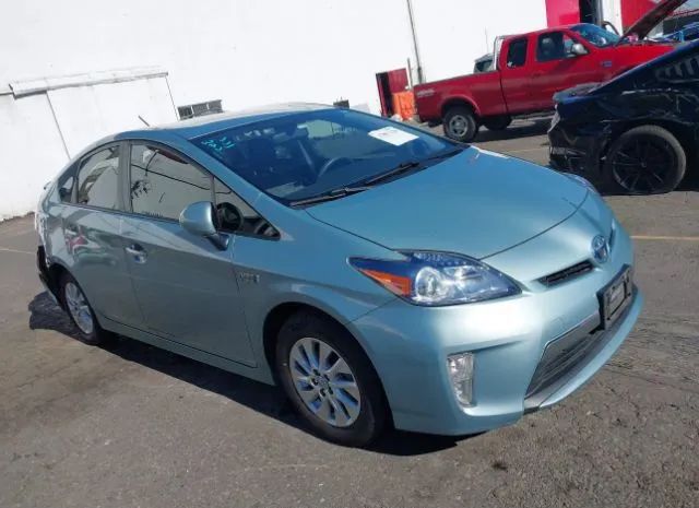 Toyota Prius plug-in (2014)