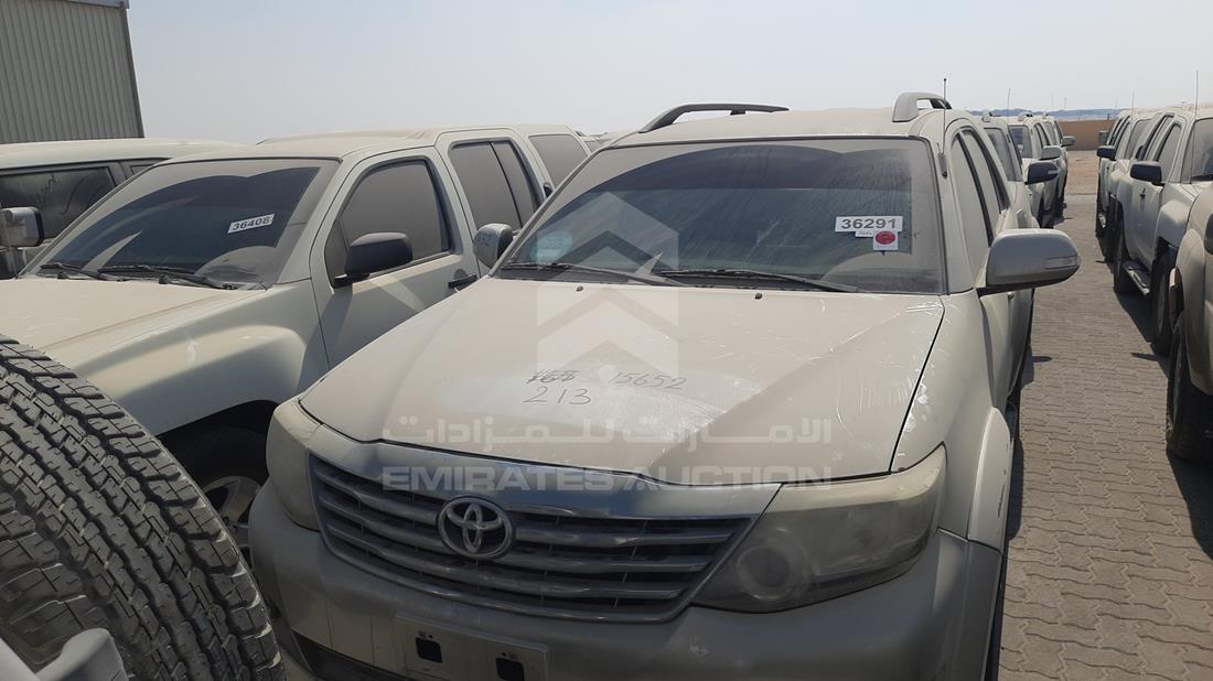 Toyota Fortuner (2013)