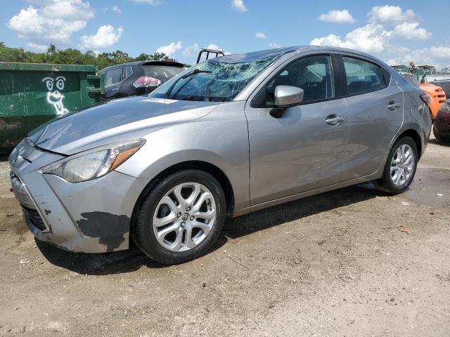 Toyota Scion ia (2016)