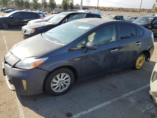 Toyota Prius plug (2013)