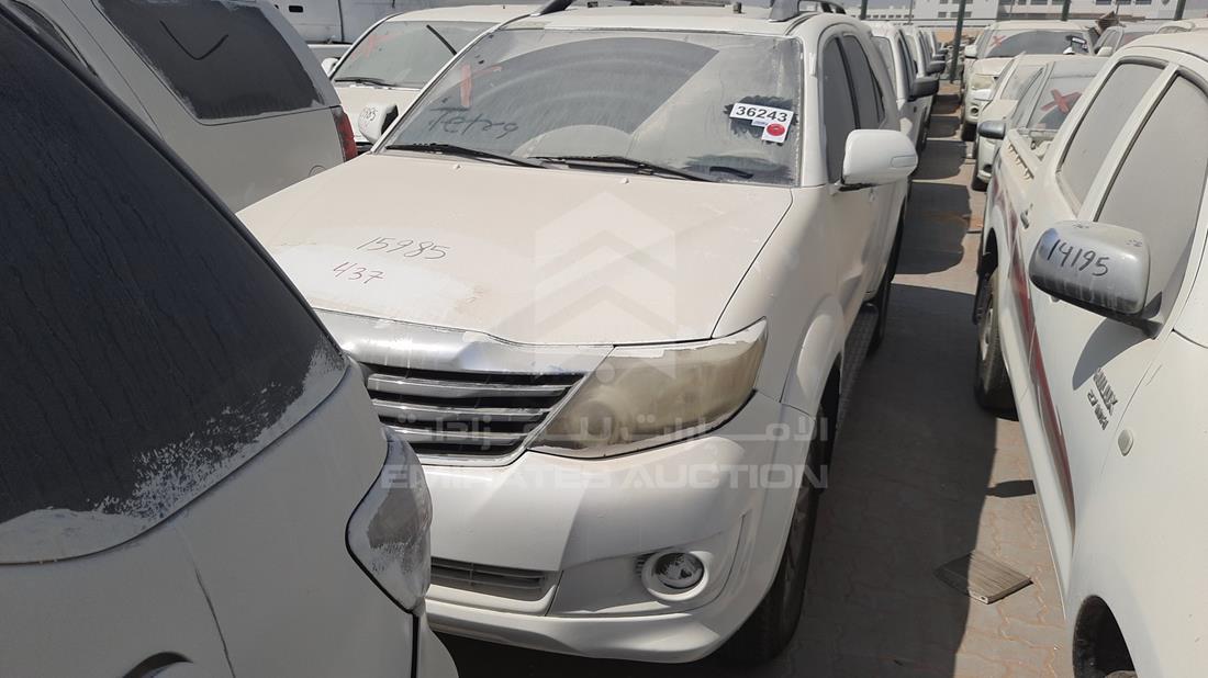 Toyota Fortuner (2013)