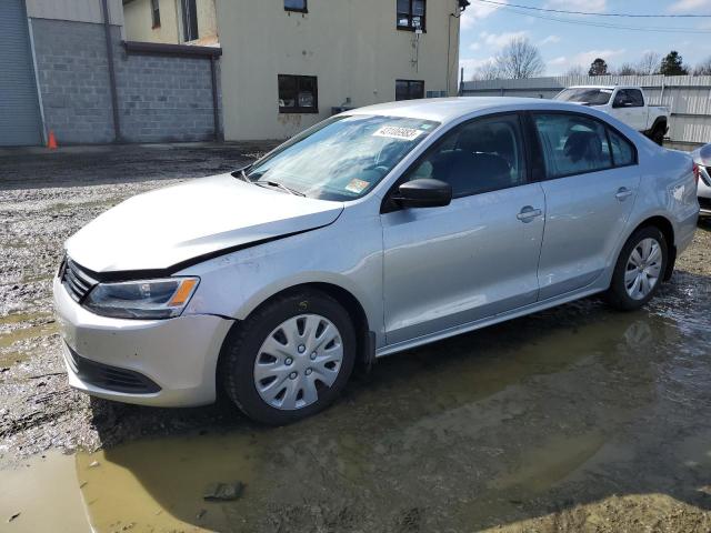 Volkswagen Jetta base (2012)