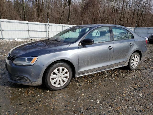 Volkswagen Jetta base (2013)
