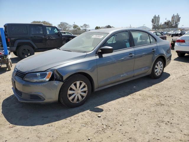 Volkswagen Jetta base (2013)