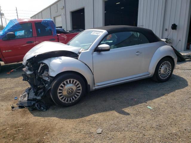 Volkswagen Beetle convertible (2013)