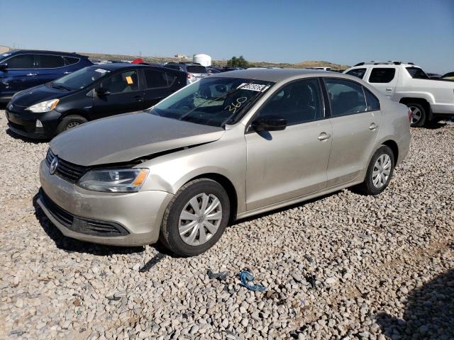 Volkswagen Jetta base (2013)