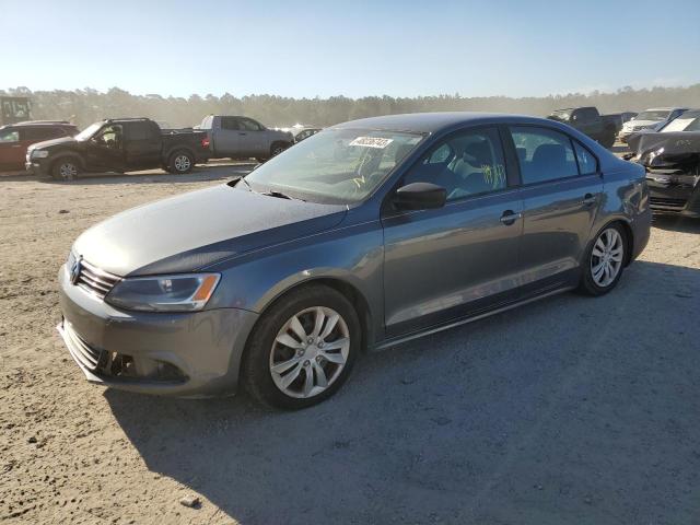 Volkswagen Jetta base (2013)