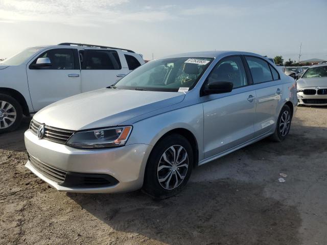Volkswagen Jetta base (2012)