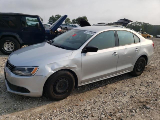 Volkswagen Jetta base (2013)
