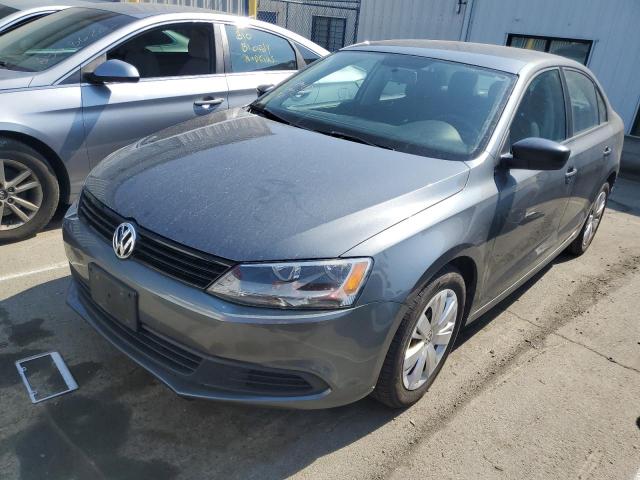 Volkswagen Jetta base (2013)
