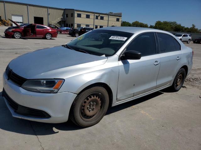 Volkswagen Jetta base (2011)