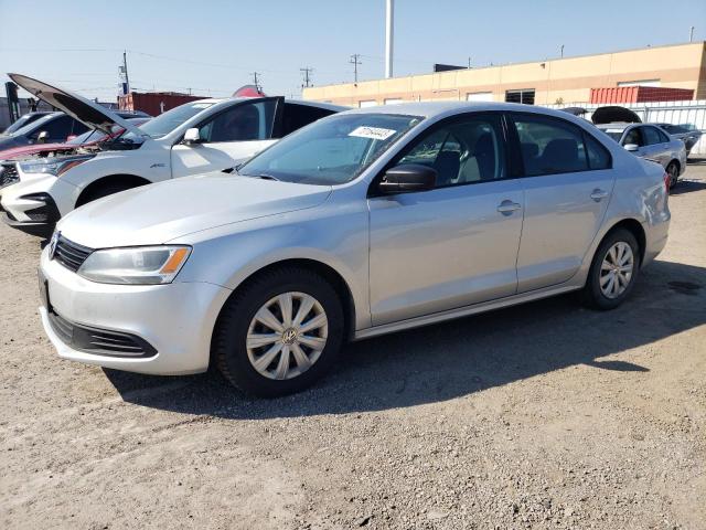 Volkswagen Jetta base (2012)