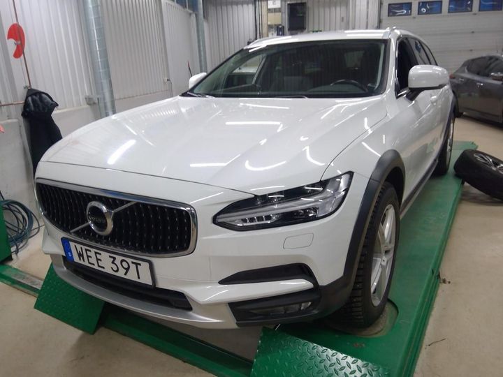 Volvo V90 cross country (2019)