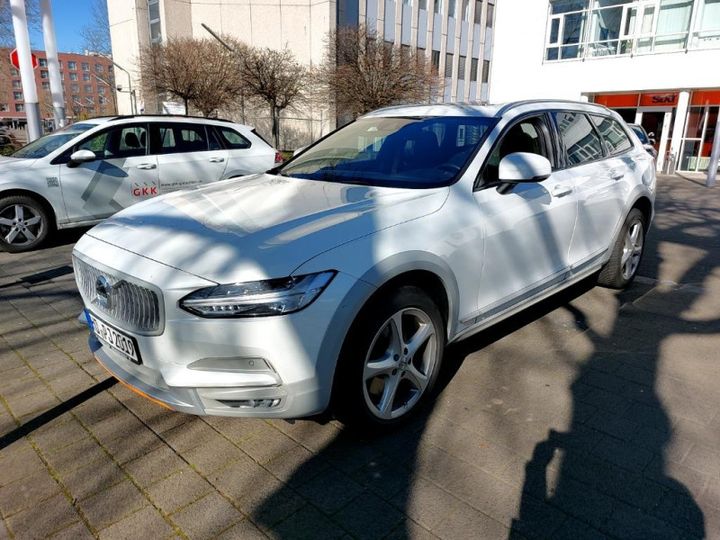Volvo V90 cross country (2019)
