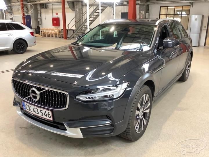 Volvo V90 cross country (2019)