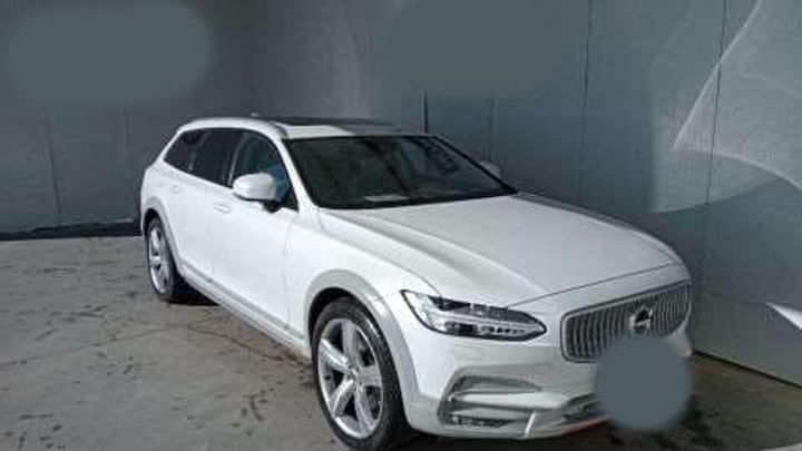 Volvo V90 cross country (2019)
