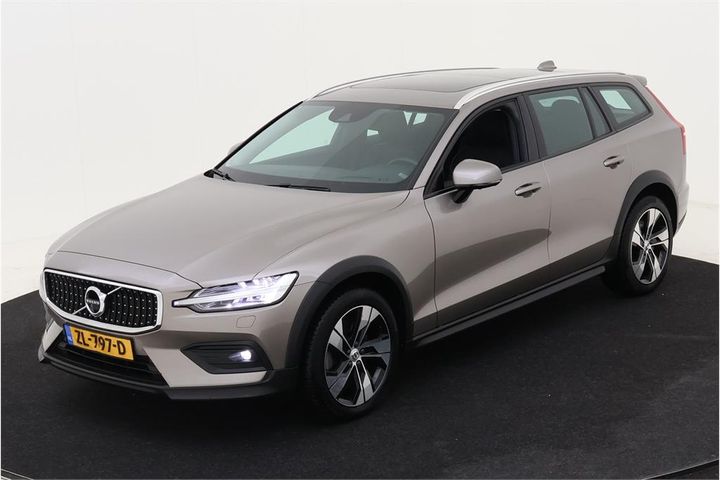 Volvo V60 cross country (2019)