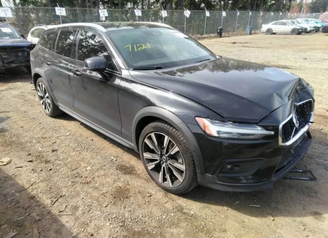 Volvo V60 cross country (2021)