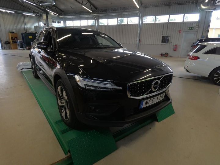 Volvo V60 cross country (2019)