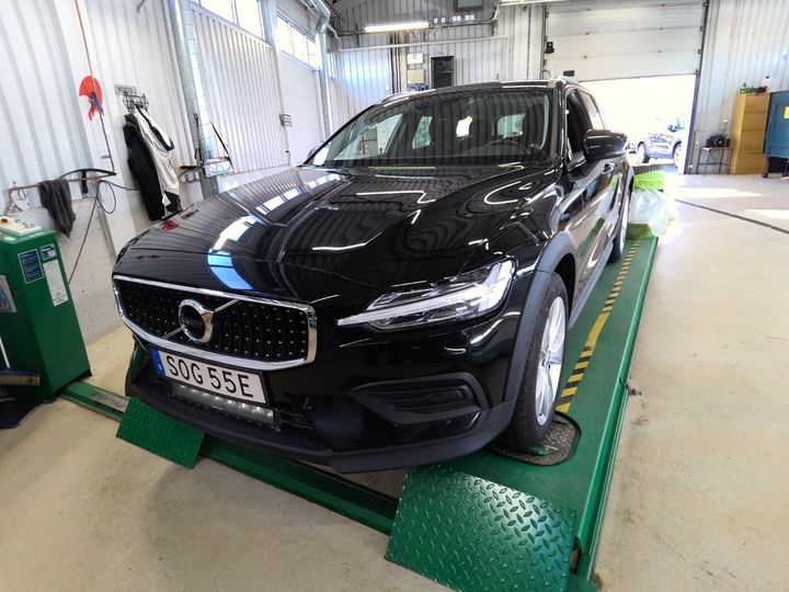 Volvo V60 cross country (2019)
