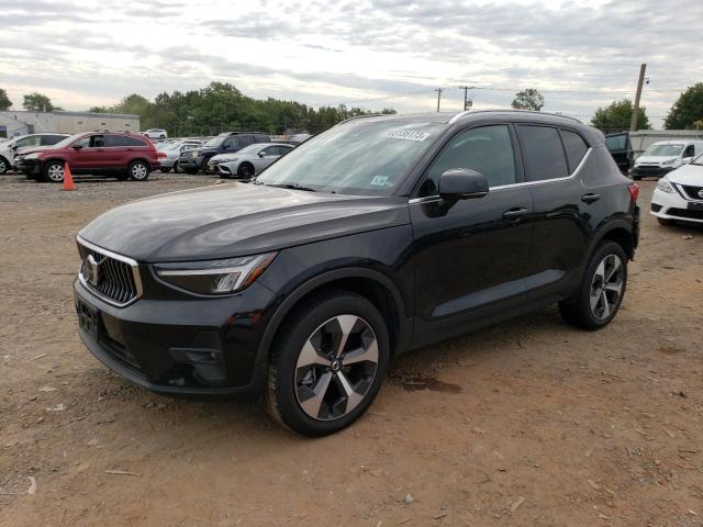 Volvo Xc40 plus (2023)