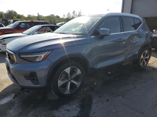 Volvo Xc40 plus (2023)