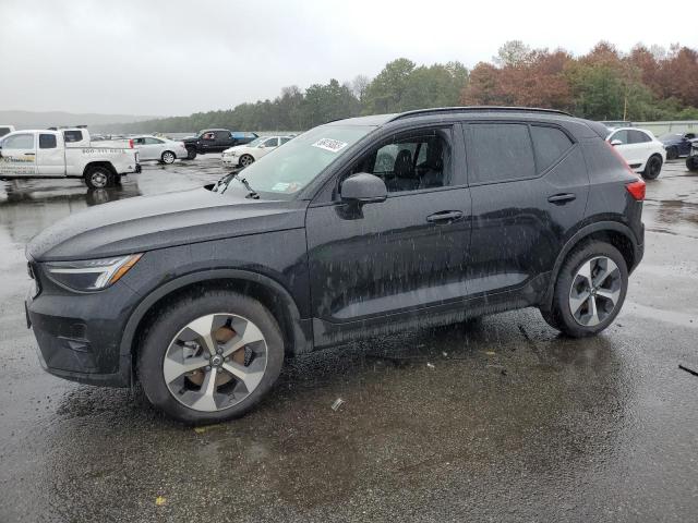Volvo Xc40 plus (2023)